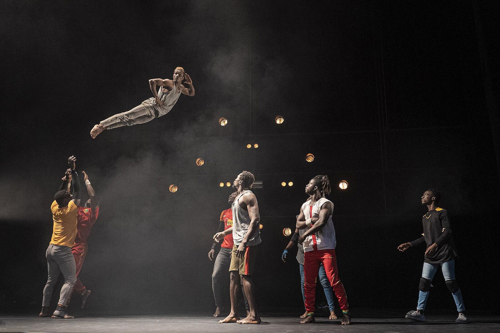 IGOO, une autre image du spectacle de Circus Baobab