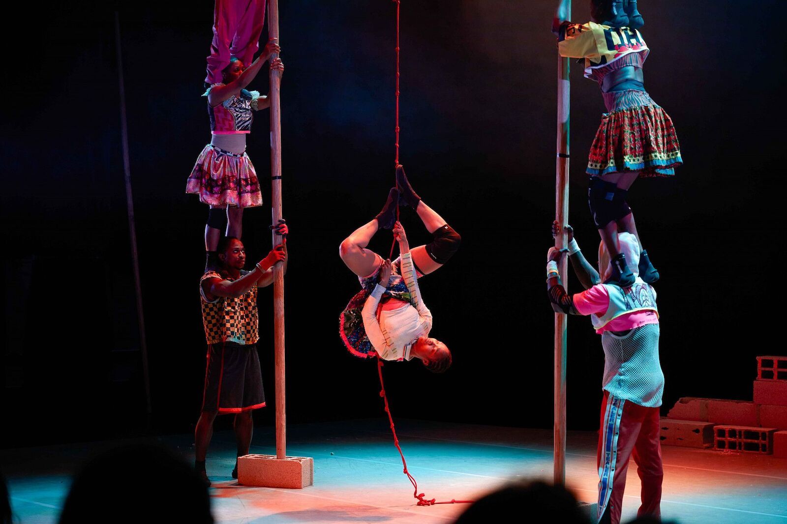 IGOO, une autre image du spectacle de Circus Baobab